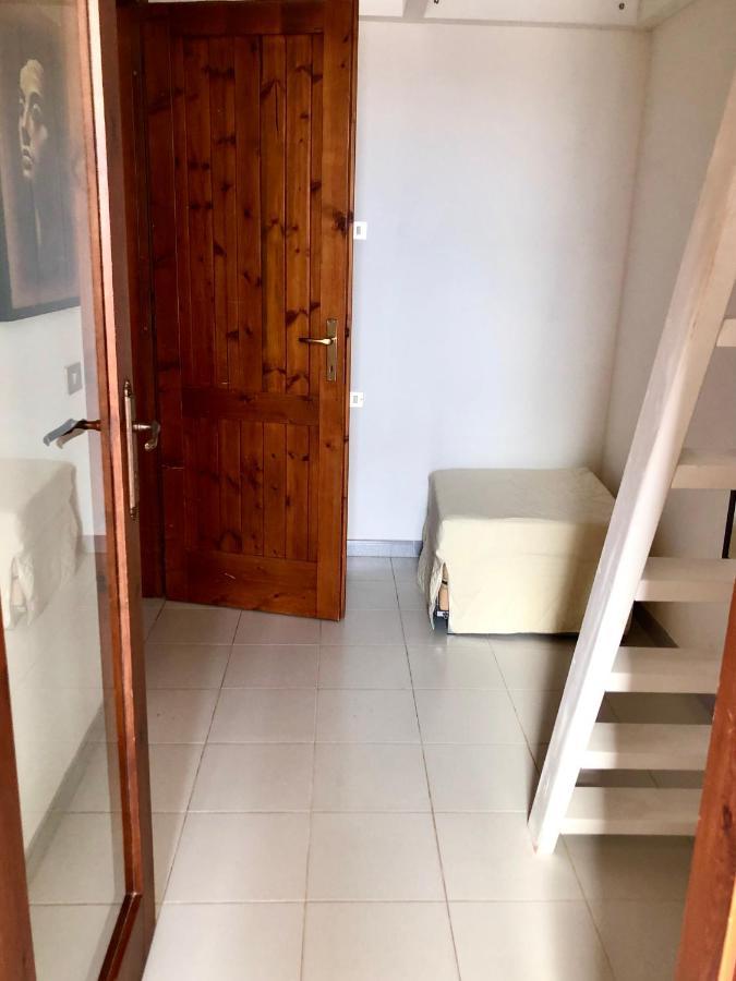 Teodor House Διαμέρισμα San Teodoro  Εξωτερικό φωτογραφία